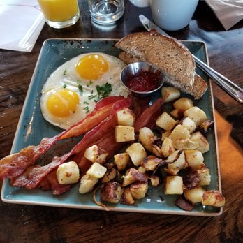 First Watch - Breakfast & Brunch Near Me - Newtown Square, Pennsylvania