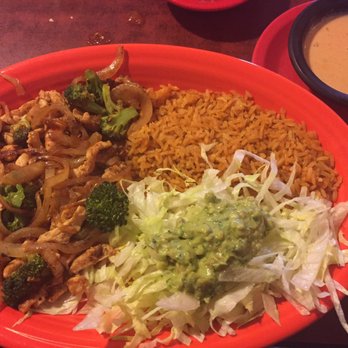 El Palomar - #74 House Special (Chicken, Shrimp, Broccoli, and Onions with Cheese Sauce and a side of rice and guacamole salad.) - Mexican Near Me - Circleville, Ohio