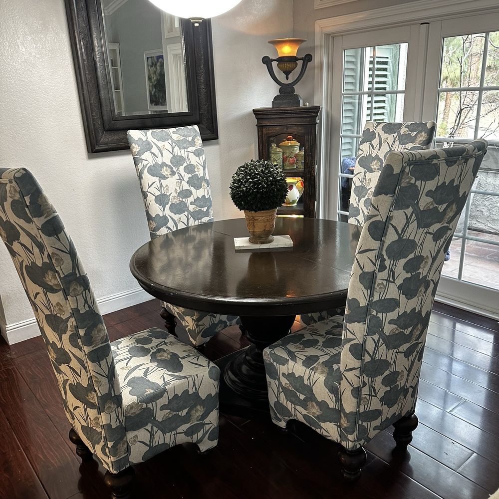 Hernandez Upholstery - High back chairs reupholstered - Furniture Reupholstery Near Me - Chino, California Hernandez Upholstery - High back chairs reupholstered - Furniture Reupholstery Near Me - Chino, California