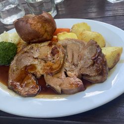 Pegasus Arms - Large pork roast dinner.