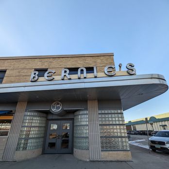 Bernie's - Main entrance - American Near Me - East Grand Forks, Minnesota