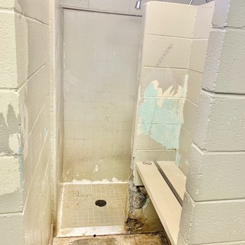 Ewa Beach Park - Clean showers (but still wear your flip flops!) - Parks Near Me - Ewa Beach, Hawaii