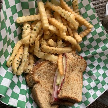 National Park Inn - Grilled cheese with ham and truffle fries - Hotels Near Me National Park Inn - Grilled cheese with ham and truffle fries - Hotels Near Me