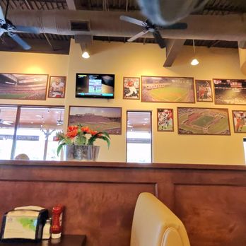 9er's Grill - Decor - Burgers Near Me - Katy, Texas