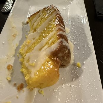 Mangos Southern Kitchen and Bar - Lemon cake - Breakfast & Brunch Near Me - Tampa, Florida