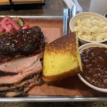 Canyons Barbeque - Tough ribs, dry cornbread - Barbeque Near Me - Castro Valley, California