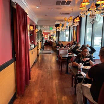 Russell's - Adorable restaurant. - American Near Me - Pasadena, California Russell's - Adorable restaurant. - American Near Me - Pasadena, California