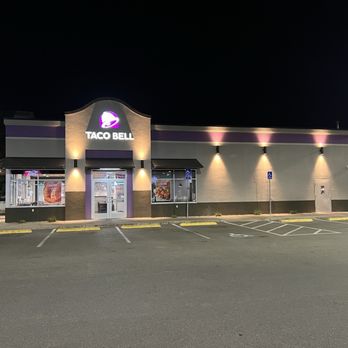 Taco Bell - It's a Taco Bell - Fast Food Near Me - Hurricane, Utah