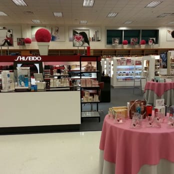 Pacific Views Marine Corps Exchange - Perfume and makeup is heavily discounted to take care of military spouses. - Department Stores Near Me - Camp Pendleton South, California Pacific Views Marine Corps Exchange - Perfume and makeup is heavily discounted to take care of military spouses. - Department Stores Near Me - Camp Pendleton South, California