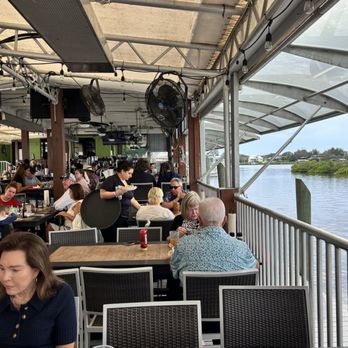 Rusty Bellies - Seafood Near Me - Tarpon Springs, Florida