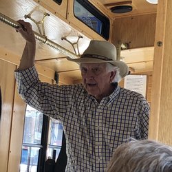 Historic Taos Trolley Tours - Gail sharing historical information on Taos.