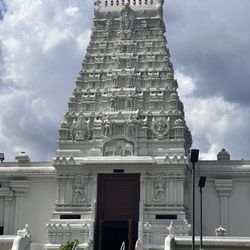 Sri Siva Vishnu Temple - Outside