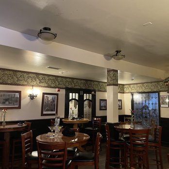 The Union Hotel - Dining next to bar - Hotels Near Me - Benicia, California
