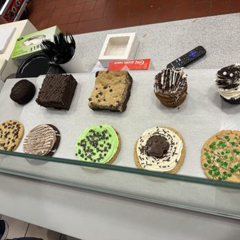 Build-A-Cookie Bakeshop - Bakeries Near Me - Newington, New Hampshire Build-A-Cookie Bakeshop - Bakeries Near Me - Newington, New Hampshire