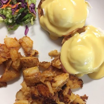 The Corner - Eggs Benedict - Breakfast & Brunch Near Me - Milford, Connecticut