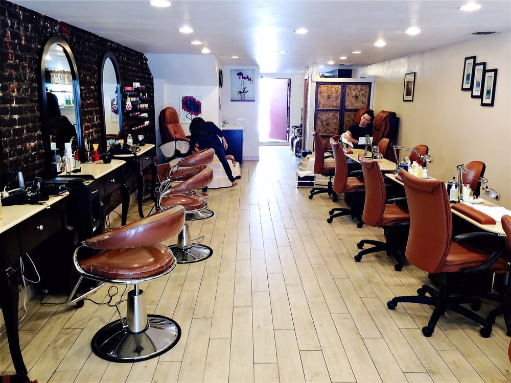 Sandy's Beauty Salon Photos