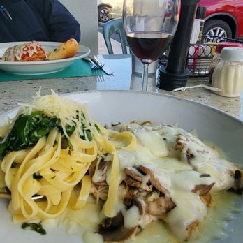 Pizzoodles - Chicken Pizzoodle - Italian Near Me - Vero Beach, Florida Pizzoodles - Chicken Pizzoodle - Italian Near Me - Vero Beach, Florida