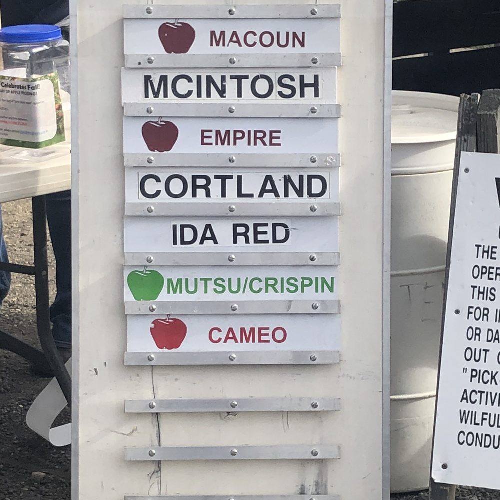 Carlson Orchards - The varieties available on Sunday 05-Oct-2020 - Fruits & Veggies Near Me - Harvard, Massachusetts