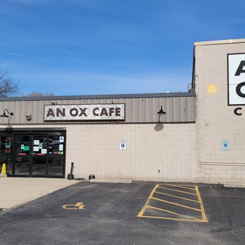 An Ox Cafe - Entrance by the parking lot on the west side of the building - Thai Near Me - Milwaukee, Wisconsin