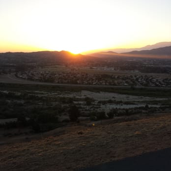 Mount Rubidoux Trail - Hiking Near Me - Riverside, California