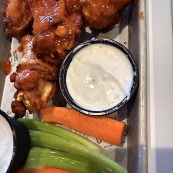 The Greyson - Good wings - Sports Bars Near Me - Lakewood Ranch, Florida The Greyson - Good wings - Sports Bars Near Me - Lakewood Ranch, Florida
