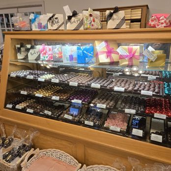 Defluri's Fine Chocolate - Chocolate - Candy Stores Near Me - Martinsburg, West Virginia Defluri's Fine Chocolate - Chocolate - Candy Stores Near Me - Martinsburg, West Virginia