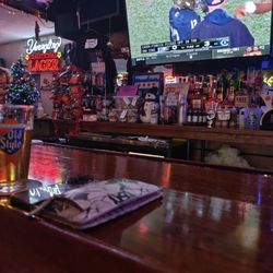 Landmark Pub & Liquors - Bar