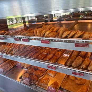CAO Bakery & Cafe - Cuban Near Me - Hallandale, Florida