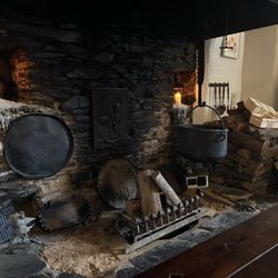 Zum Eichamt - Kamin im urigen Gastraum
