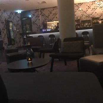 Capri By Fraser - Bar area - Hotels Near Me - Frankfurt, HE