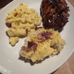 Baby Back Ribs Mac n Cheese Loaded Mashed Potatoes *this wasn't the full rack or full side portions because we shared... Baby Back Ribs Mac n Cheese Loaded Mashed Potatoes *this wasn't the full rack or full side portions because we shared...