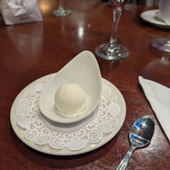 The Brewster Inn - Pallete cleanser - lemon sorbet - Hotels Near Me - Cazenovia, New York The Brewster Inn - Pallete cleanser - lemon sorbet - Hotels Near Me - Cazenovia, New York