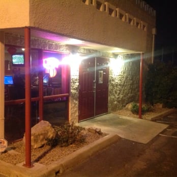 Great Wall China - Entrance back of building and parking lot - Chinese Near Me - Tucson, Arizona