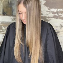 BBombshells Salon