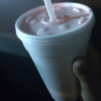 Rosie's Drive-In - Strawberry shake - Fast Food Near Me - Oak Lawn, Illinois