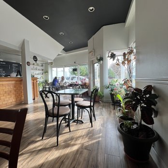 Arber Cafè - Mediterranean Near Me - Saint Louis, Missouri