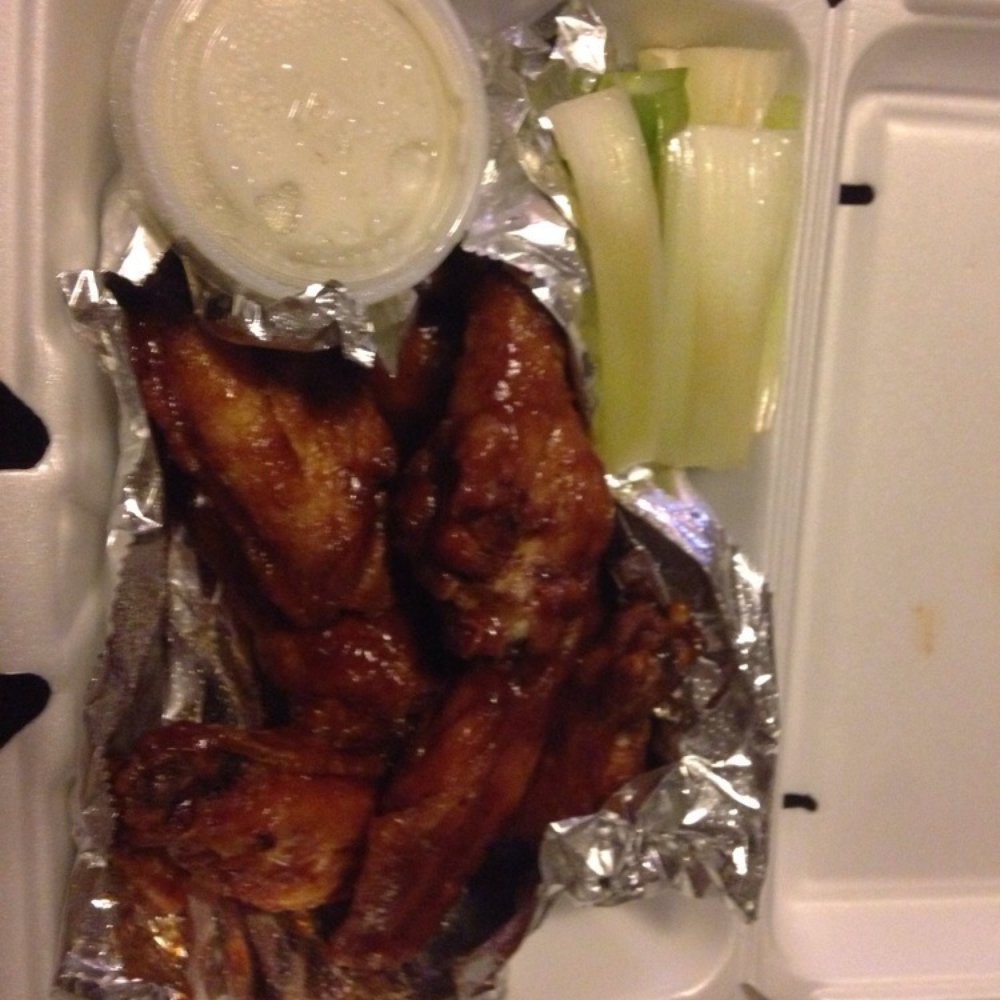Slices Pizza - Honey BBQ wings. Very large and meaty! - Pizza Near Me - Philadelphia, Pennsylvania Slices Pizza - Honey BBQ wings. Very large and meaty! - Pizza Near Me - Philadelphia, Pennsylvania