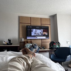 Hawthorne at Wisteria - The bed was like clouds!! Super comfy and relaxing.