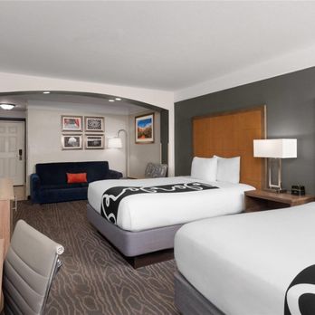 La Quinta by Wyndham Gallup - Guest room - Hotels Near Me - Gallup, New Mexico La Quinta by Wyndham Gallup - Guest room - Hotels Near Me - Gallup, New Mexico