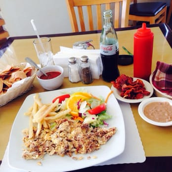 La Mision Restaurant - Machaca con huevo. tocino, ensalada, papas fritas y tortillas de maize. (Beef machaca with eggs, potatoes bacon, tortillas) - Mexican Near Me - Vicente Guerrero, BCN La Mision Restaurant - Machaca con huevo. tocino, ensalada, papas fritas y tortillas de maize. (Beef machaca with eggs, potatoes bacon, tortillas) - Mexican Near Me - Vicente Guerrero, BCN