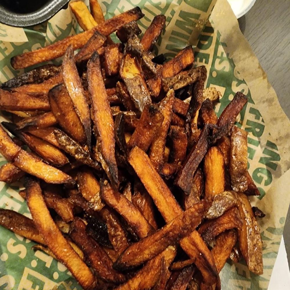 I didn't order burnt fries, I was already home when I saw them so I didn't want to go back out to return them. I didn't order burnt fries, I was already home when I saw them so I didn't want to go back out to return them.