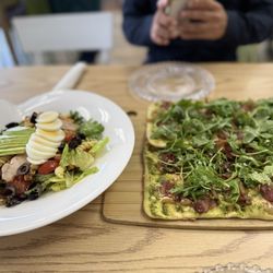Classics Cafe & Flower Shop - Caramelized Onions & Bacon, pasta