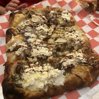 Stracci Pizza - Pizza Near Me - Alexandria, Virginia
