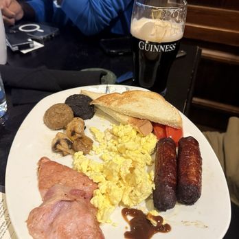 Fadó Irish Pub - Irish Breakfast - Irish Pub Near Me - Atlanta, Georgia Fadó Irish Pub - Irish Breakfast - Irish Pub Near Me - Atlanta, Georgia