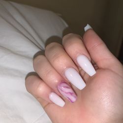 La Hair & Nails - -