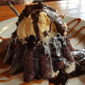 Chili's - Chocolate molten lava cake - Tex-Mex Near Me - San Diego, California