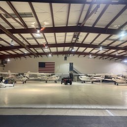 Hangar Hangar