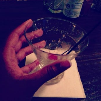 Beauty Bar - A Manhattan and a manicure for $10! - Bars Near Me - Chicago, Illinois Beauty Bar - A Manhattan and a manicure for $10! - Bars Near Me - Chicago, Illinois