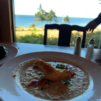 The Surf Lodge - Clam chowder - Hotels Near Me - Gabriola, British Columbia The Surf Lodge - Clam chowder - Hotels Near Me - Gabriola, British Columbia