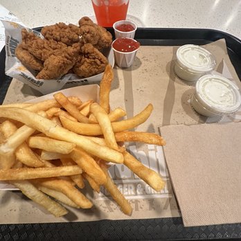 Habit Burger & Grill - Chicken nuggets - Burgers Near Me - Downey, California